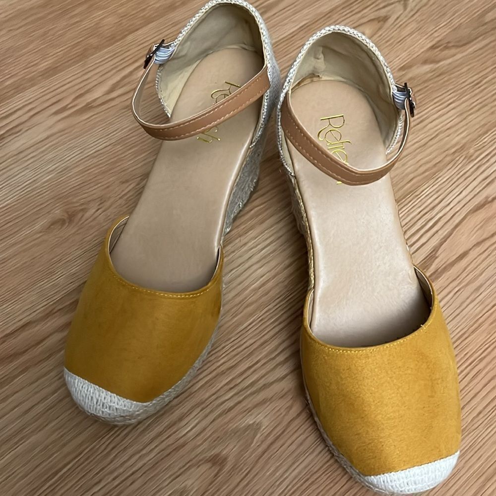MADE IN SPAIN WOMEN’S SIZE 9 SUEDE CLOSED TOE ESPADRILLE SANDALS - Picture 2 of 7